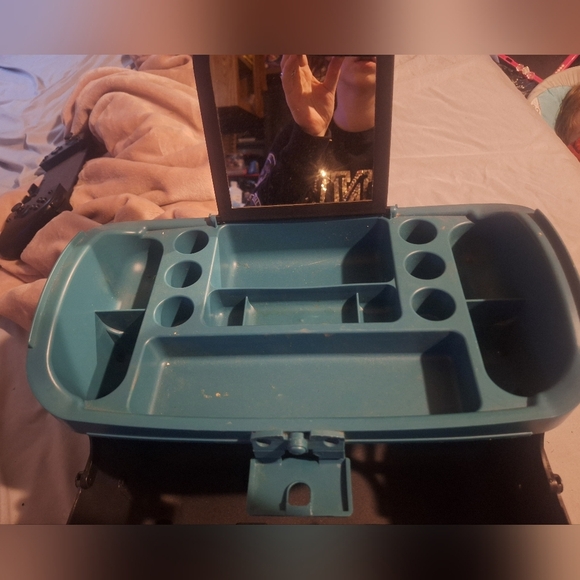 COPY - Vintage CosmePak Portable Cosmetic Case - Picture 4 of 6